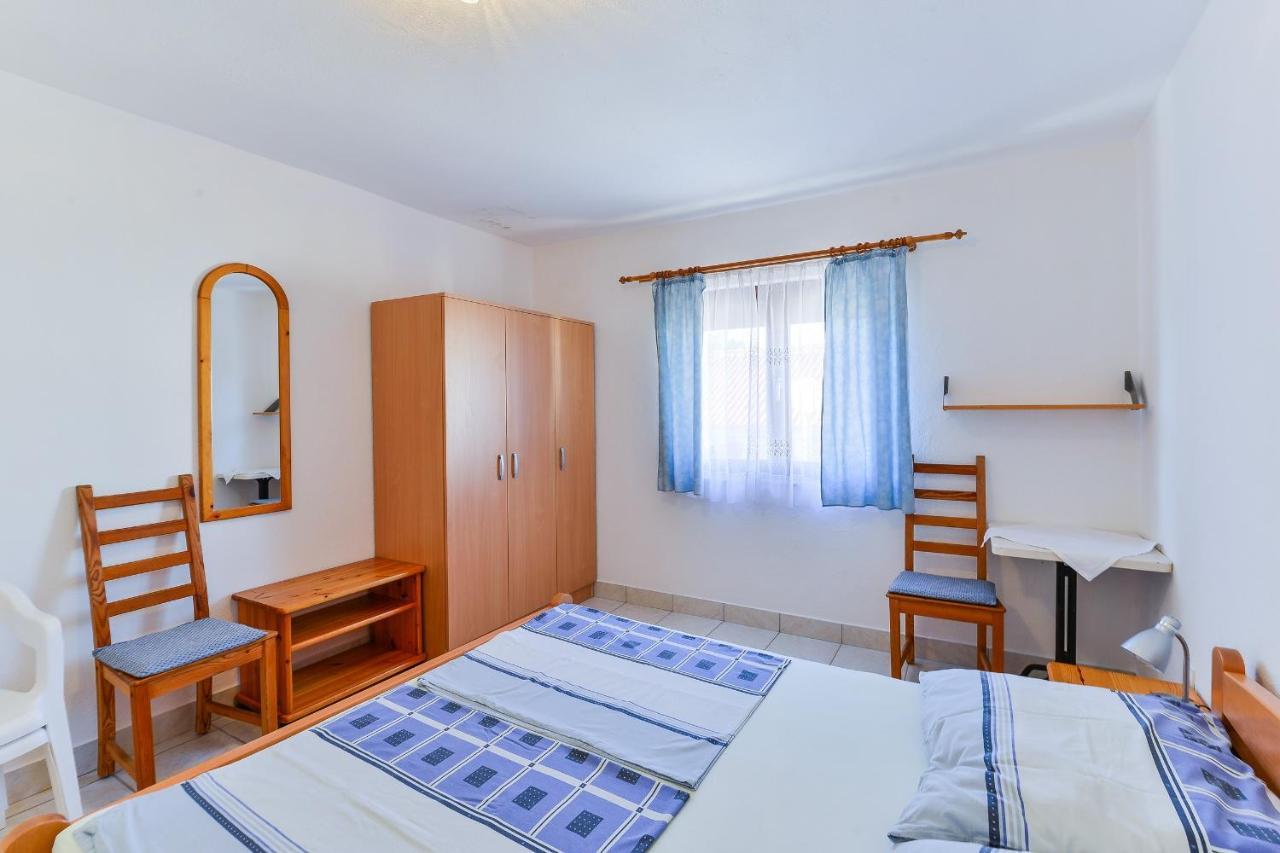 Apartments Gogoljak Vir Exterior foto