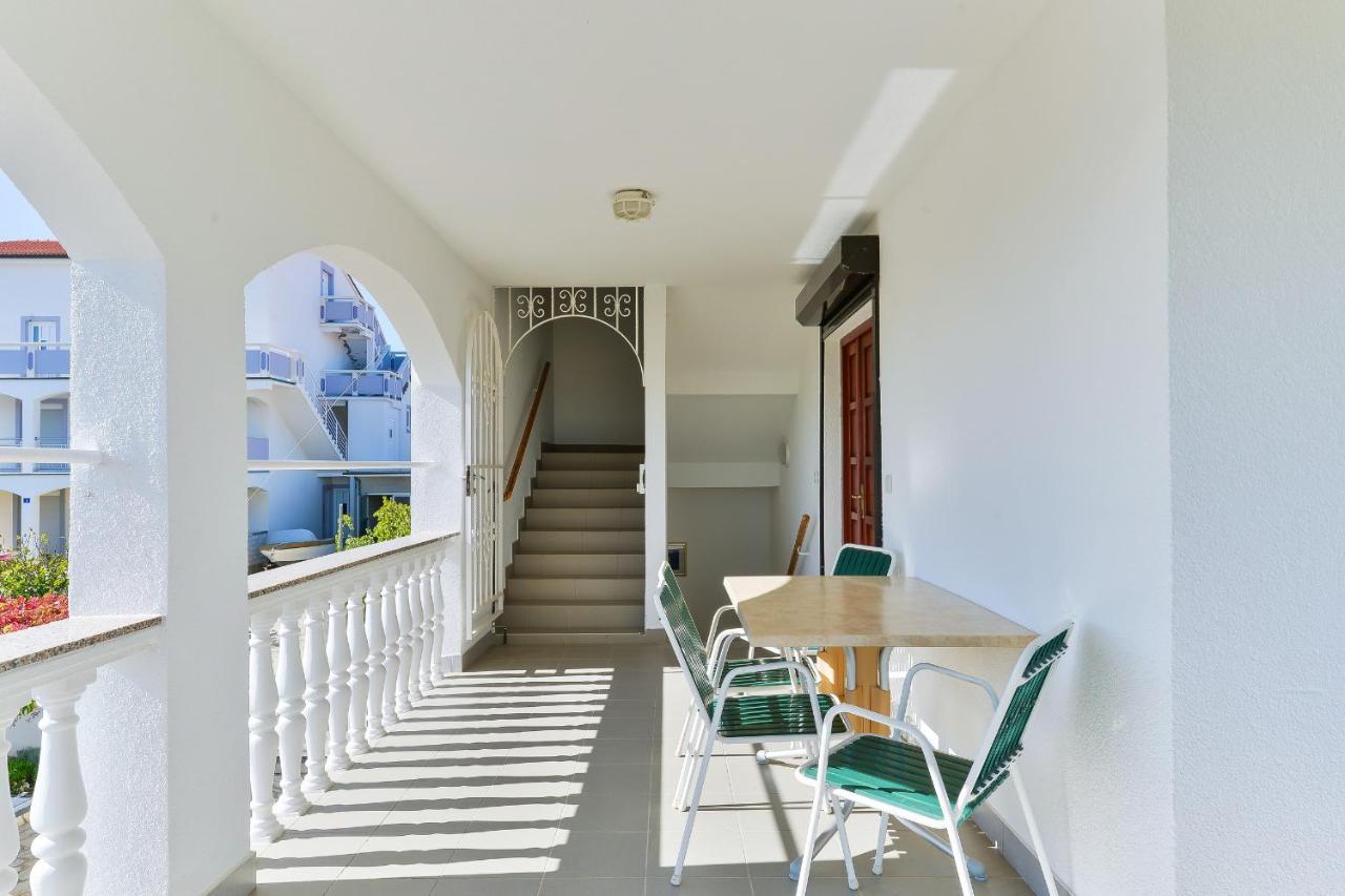 Apartments Gogoljak Vir Exterior foto