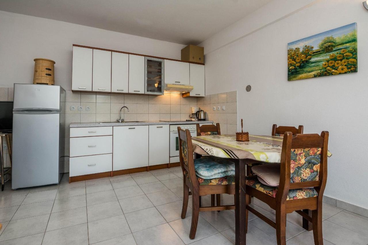 Apartments Gogoljak Vir Exterior foto